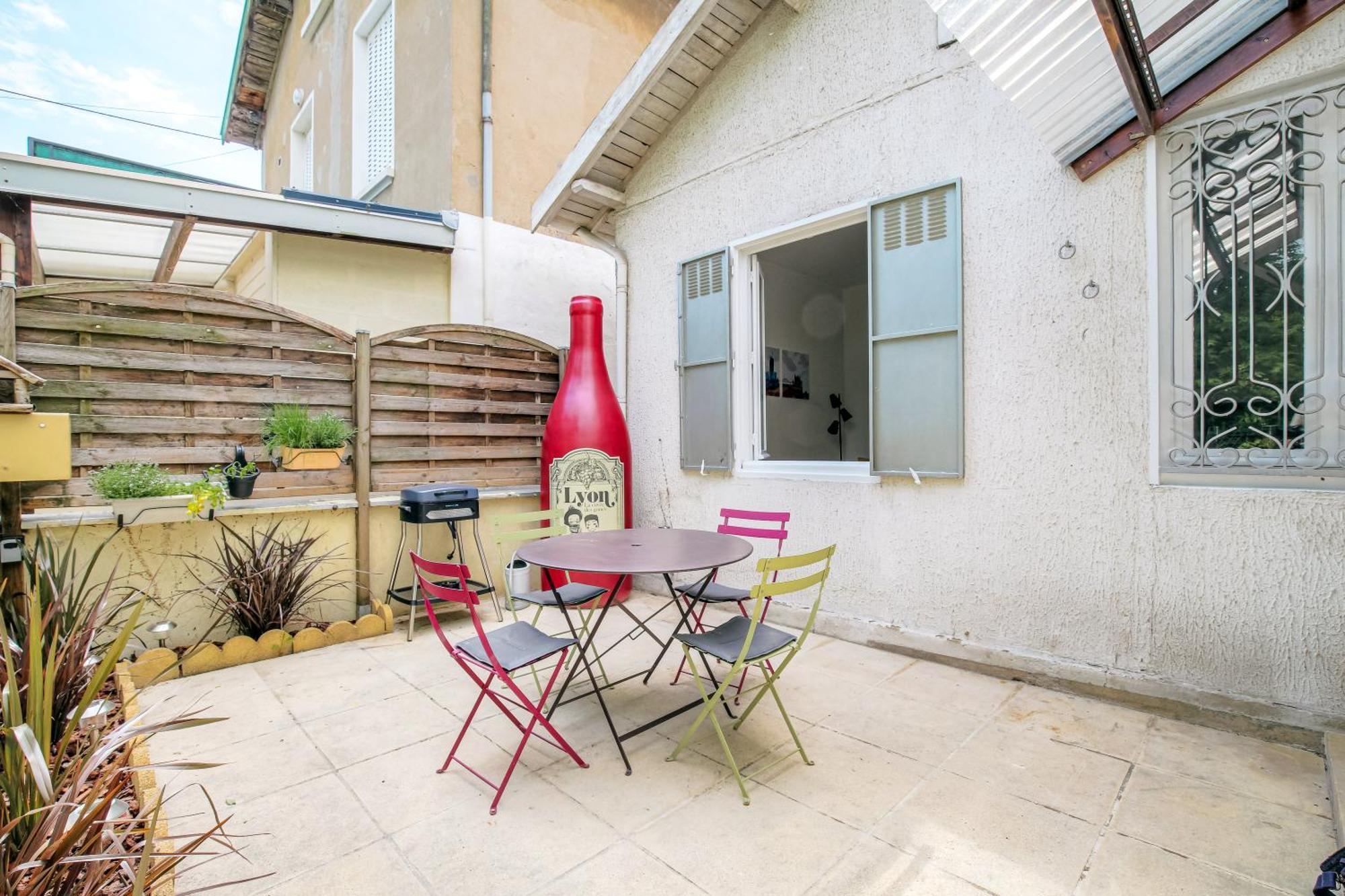 Maison Cosy Avec Terrasse A 15 Minutes De Lyon Et Wifi Rillieux-la-Pape Eksteriør billede